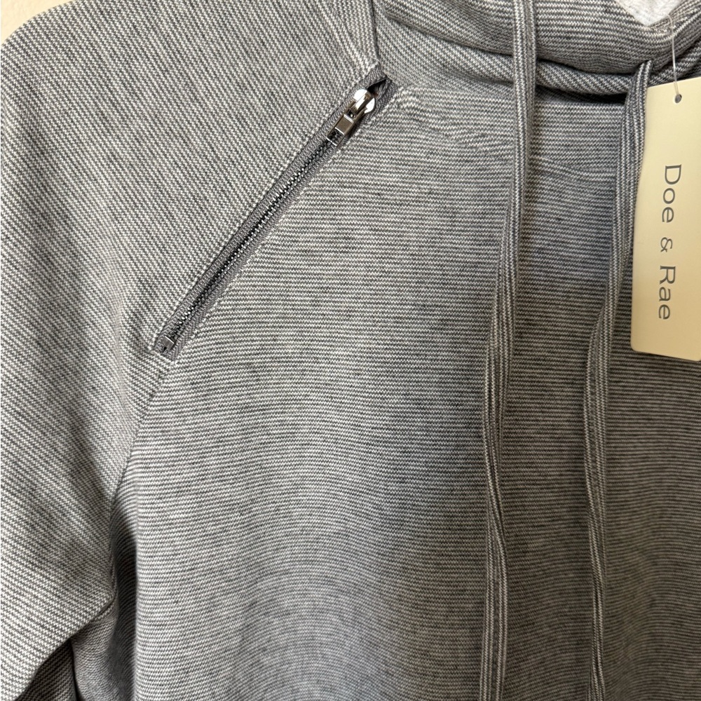 Doe & Rae Gray Hooded sweater/Jacket NWT - Picture 2 of 7